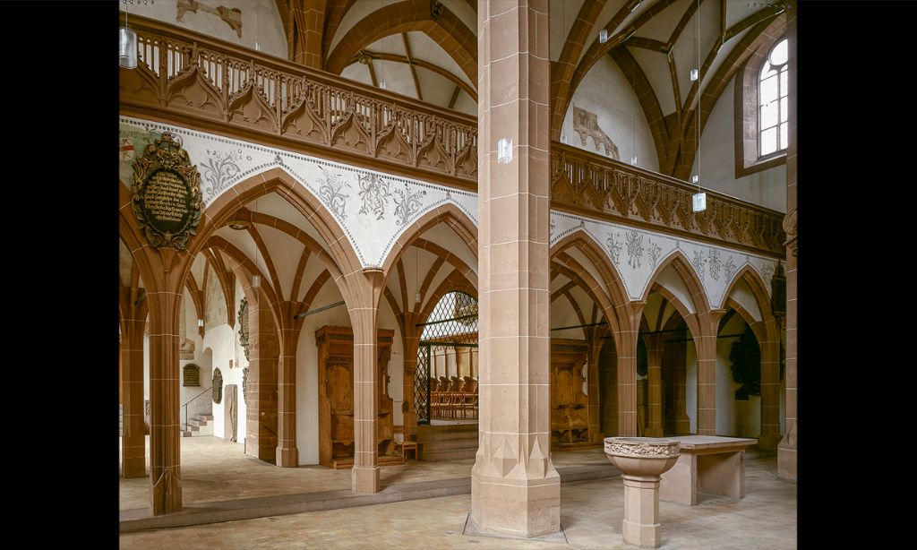 Leonhardskirche in Basel, Blick auf den Altar. Bild: Archäologische Bodenforschung, Philippe Saurbeck