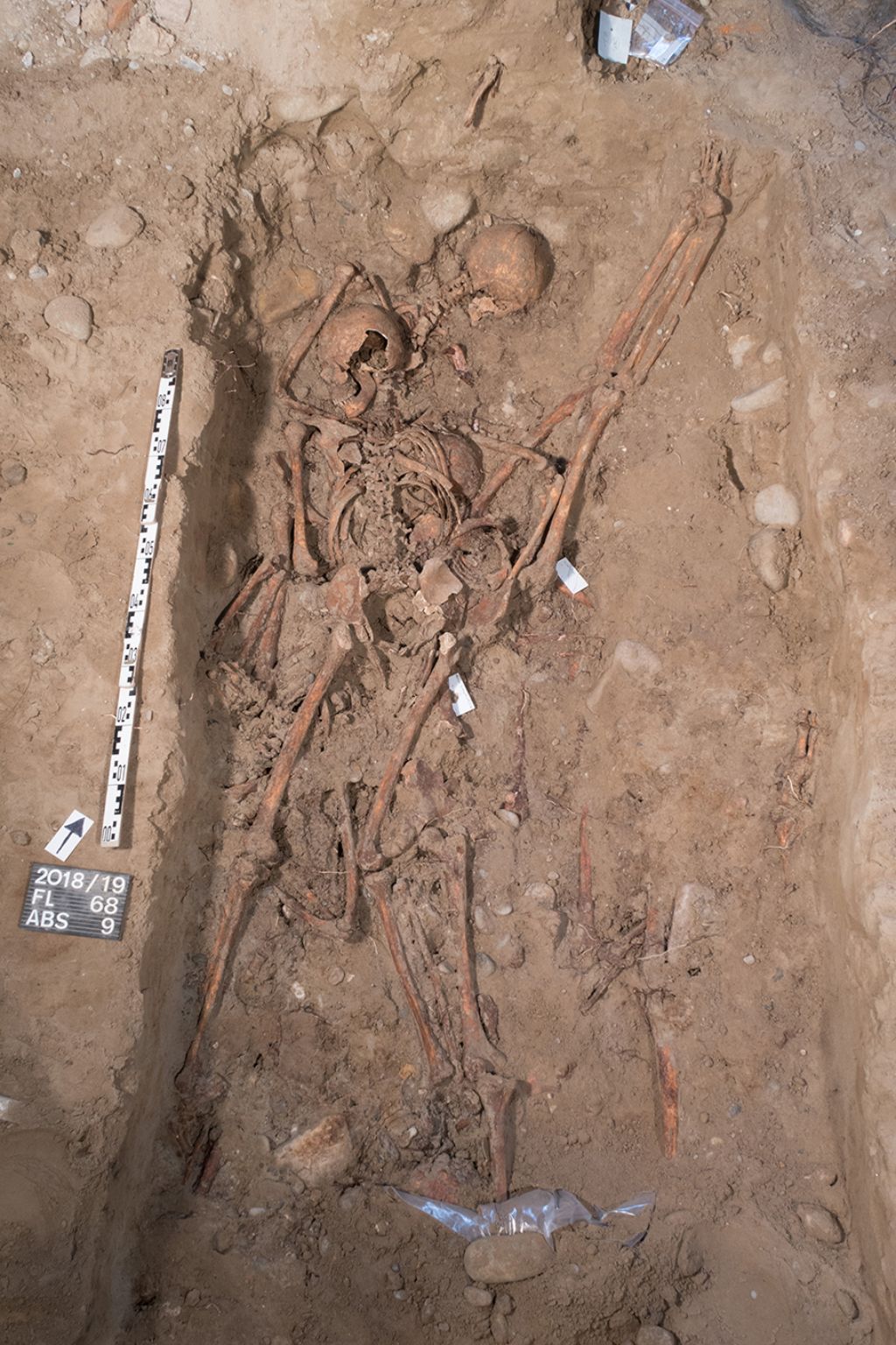 Abb_4_Massengrab_Kaserne