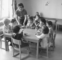Kinderhort Rosental im Jahr 1965. Bild: Firmenarchiv Novartis AG.